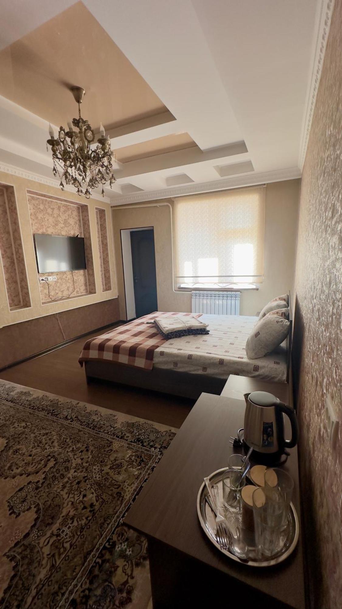 Lotos Guest House Bishkek Exterior foto